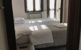Camera con bagno Mirjana
